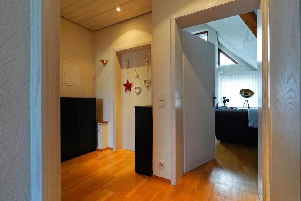 Grosse, Helle Wohnung Fuer Bis Zu 6 Personen Weinheim Luaran gambar