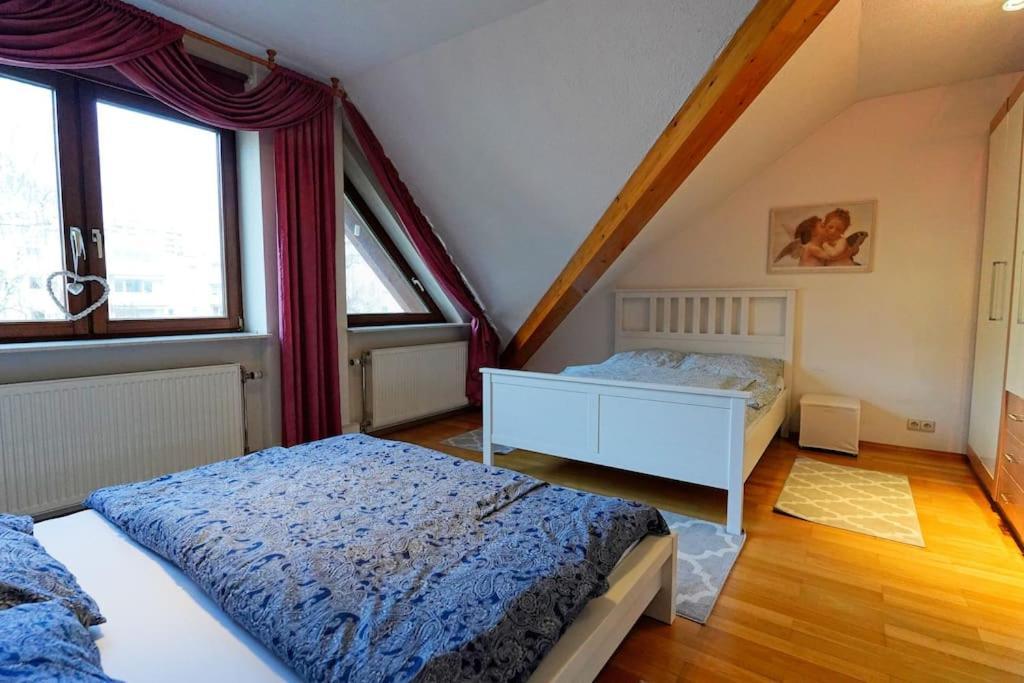 Grosse, Helle Wohnung Fuer Bis Zu 6 Personen Weinheim Luaran gambar